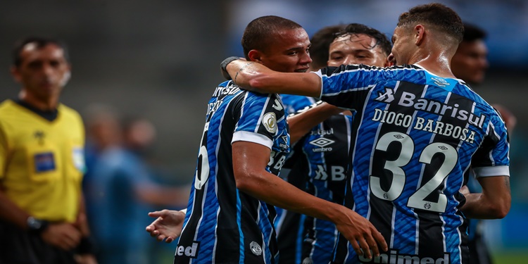 Leia mais sobre o artigo Grêmio vence o Bahia por 2 a 1 pela 28ª rodada do Campeonato Brasileiro