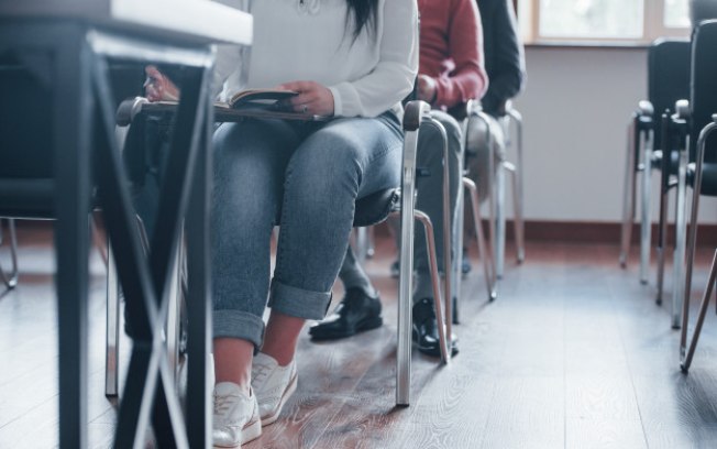 Leia mais sobre o artigo Projeto deixa alunos isentos de eventos  por questões religiosas e ideológicas