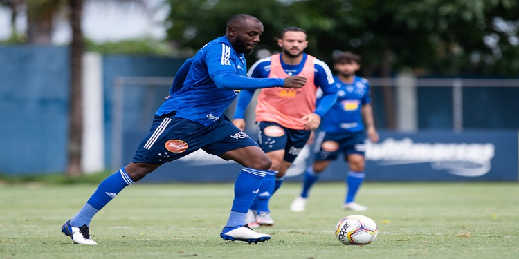 Leia mais sobre o artigo Cruzeiro inicia preparação para a partida contra o Oeste