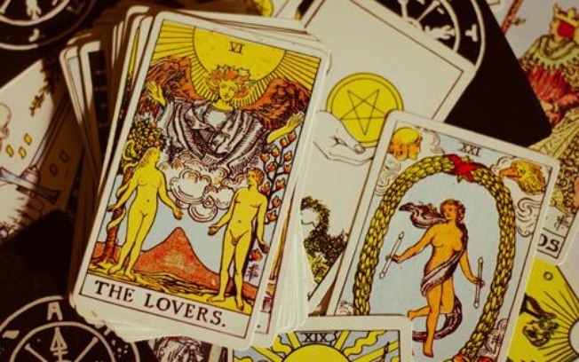 Leia mais sobre o artigo Confira a previsão semanal do Tarot para seu signo