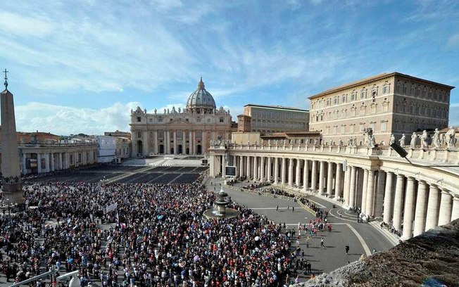 Leia mais sobre o artigo Vaticano começa campanha de vacinação contra a Covid-19