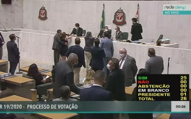 Leia mais sobre o artigo Assédio na Assembleia: processo disciplinar contra deputado é suspenso por juíza