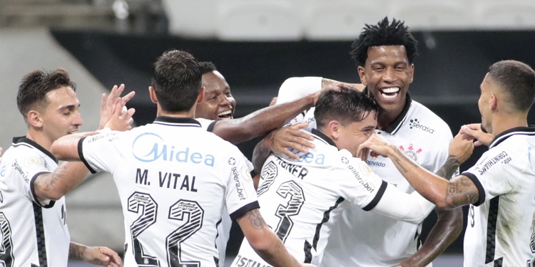 Leia mais sobre o artigo Corinthians inicia 2021 com goleada de 5 a 0 diante do Fluminense