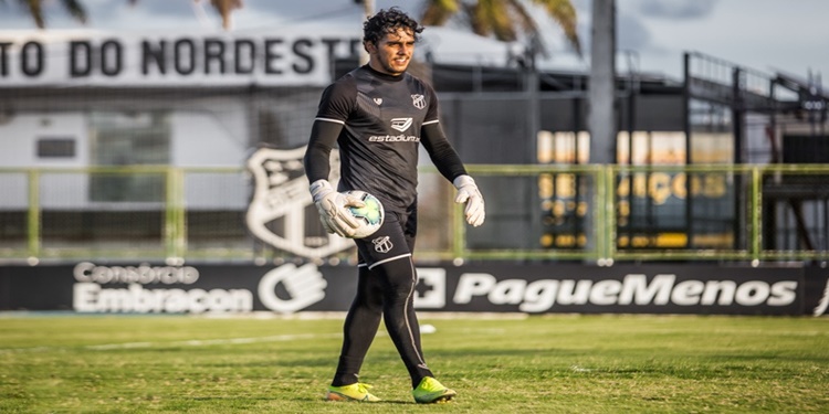 Leia mais sobre o artigo Com foco no jogo contra o Bragantino, Ceará realiza treino tático