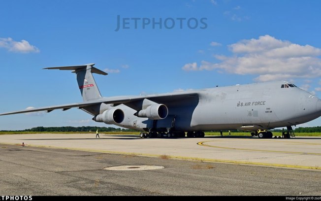 Leia mais sobre o artigo Brasil poderá receber C-5 Galaxy da USAF transportando cilindros de oxigênio