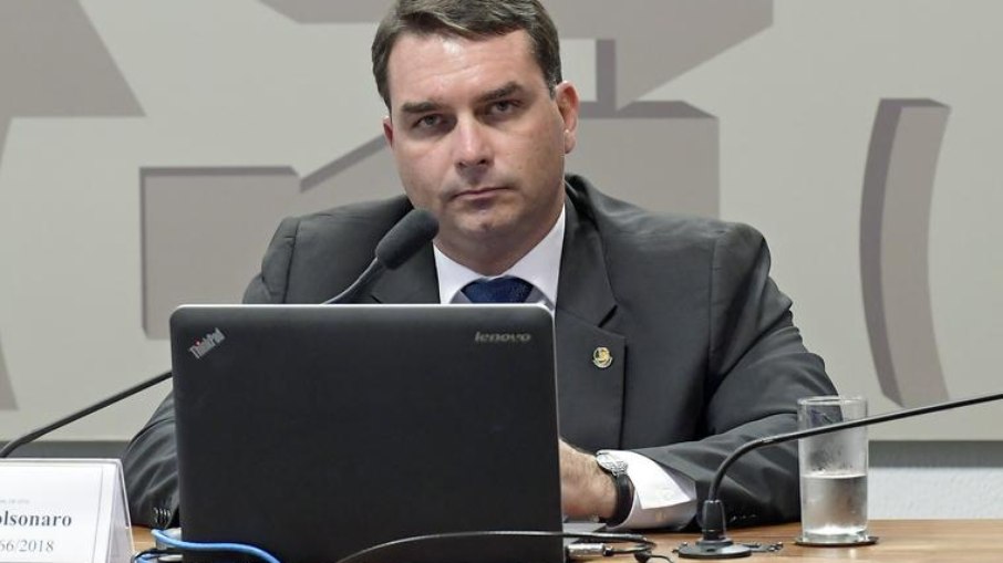 Leia mais sobre o artigo Procurador que denunciou Flávio Bolsonaro por rachadinha vai se aposentar