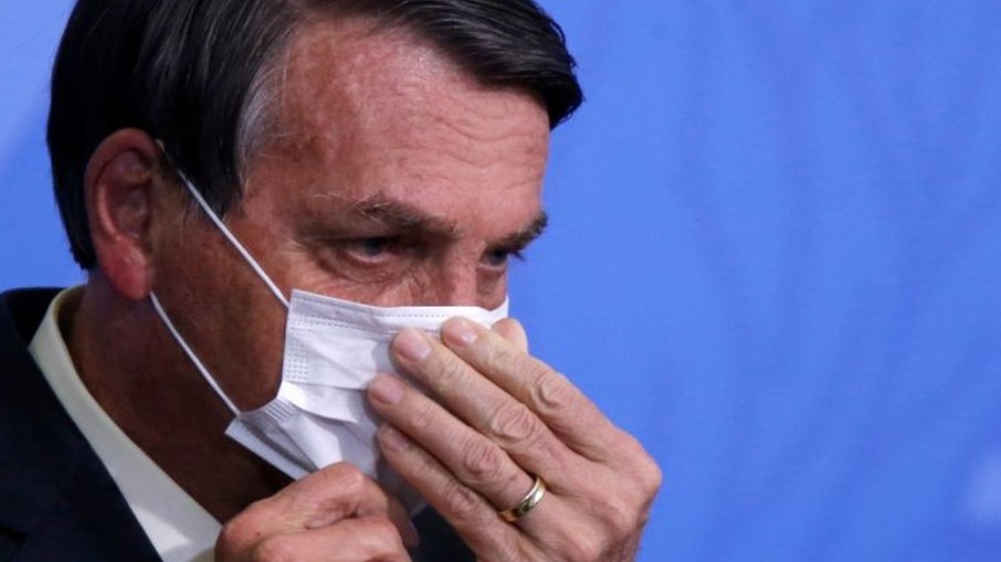 Leia mais sobre o artigo Relembre 10 vezes que Jair Bolsonaro atacou a Coronavac