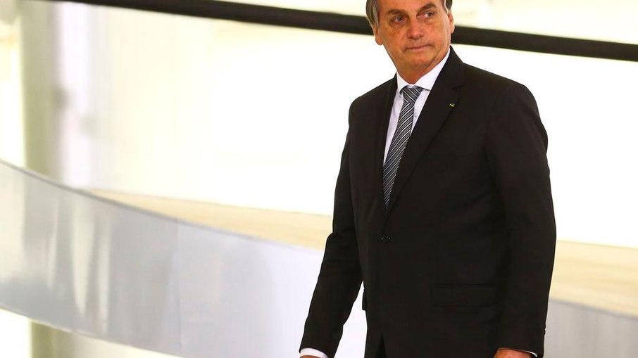 Leia mais sobre o artigo Rejeição de Bolsonaro chega a 40%, apoio cai 6 pontos; aponta pesquisa XP-Ipespe