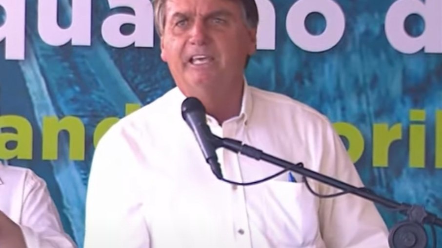 Leia mais sobre o artigo Bolsonaro afirma que vai impedir compra de terras no Brasil por estrangeiros