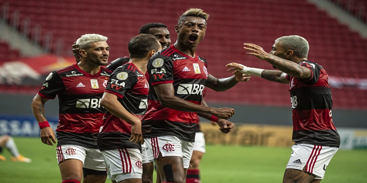 Leia mais sobre o artigo Palmeiras não reage diante do Flamengo que brilha e conquista o 3º lugar na tabela