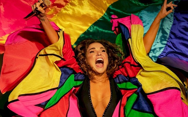 Leia mais sobre o artigo Daniela Mercury anuncia carnaval virtual e Ivete Sangalo responde