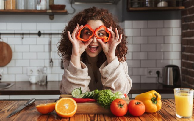 Leia mais sobre o artigo Como comer saladas? 5 dicas para incluir legumes nas refeições