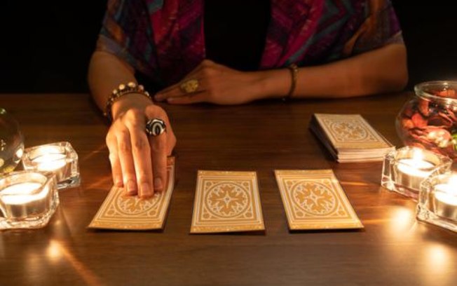 Leia mais sobre o artigo Qual a carta que representa você no Tarot