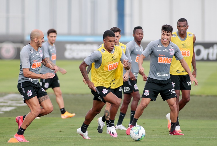 Leia mais sobre o artigo Direto do CT: Mancini comanda treino técnico na manhã de sábado