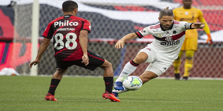 Leia mais sobre o artigo Flamengo perde para o Athletico PR e desperdiça chance de subir na tabela