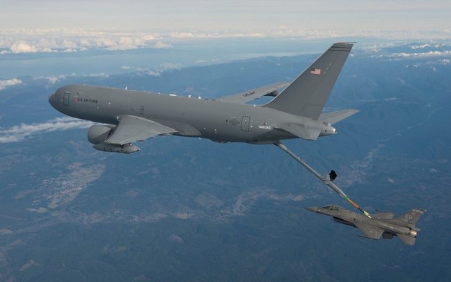 Leia mais sobre o artigo Força Aérea Americana encomenda mais 15 jatos KC-46