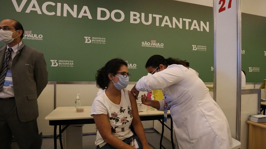 Leia mais sobre o artigo Mundo passa de 80 milhões de vacinas contra Covid-19 aplicadas