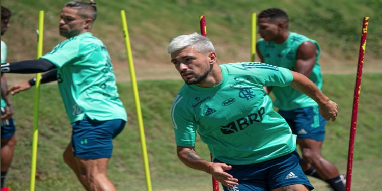 Leia mais sobre o artigo Fla encerra preparação para o duelo contra o Grêmio, em Porto Alegre