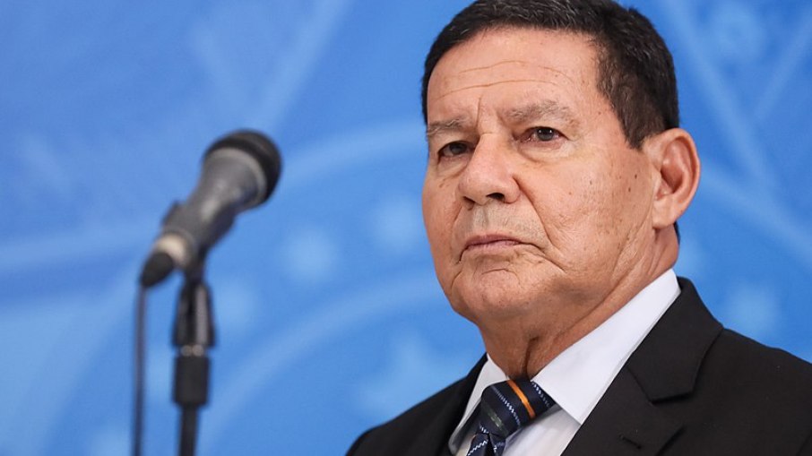 Leia mais sobre o artigo “É bom estarmos preparados”, diz assessor de Mourão sobre pedido de  impeachment