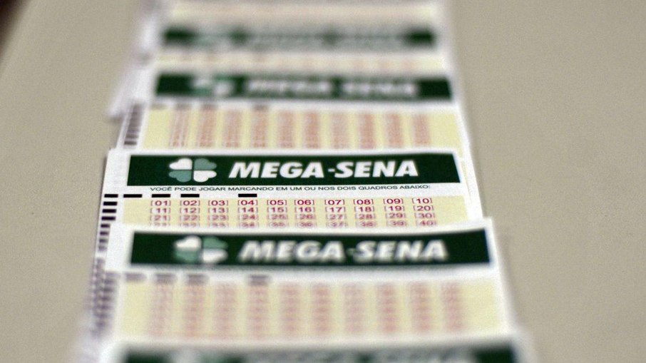 Leia mais sobre o artigo Mega-Sena acumula e vai pagar R$ 7,5 milhões; veja números