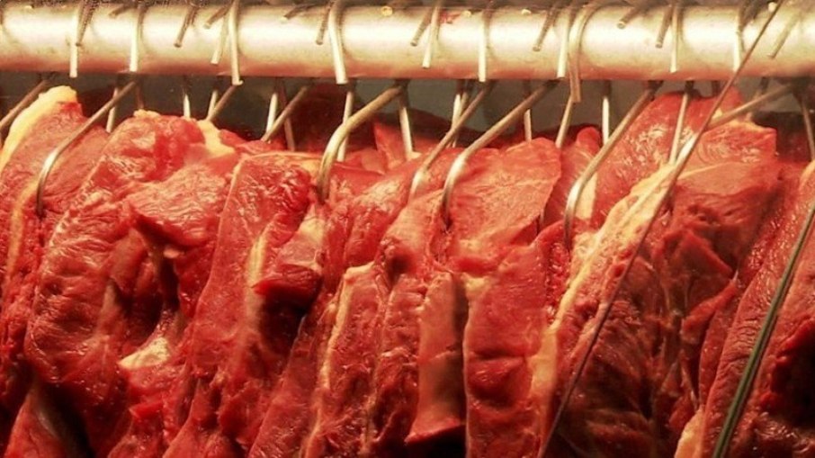 Leia mais sobre o artigo Preço da carne deve voltar a subir após alívio em janeiro; entenda