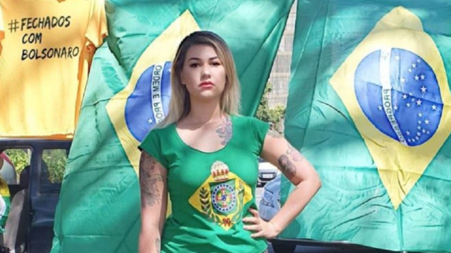 Leia mais sobre o artigo Sara Winter declara que “nunca mais” irá chamar Bolsonaro de ‘mito’