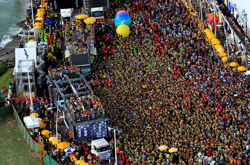 Leia mais sobre o artigo Senadores defendem cancelamento do Carnaval, mesmo com perdas econômicas