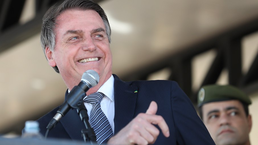 Leia mais sobre o artigo Bolsonaro cutuca mercado por auxílio: “Vamos deixar de ser irritadinhos”