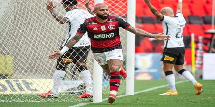 Leia mais sobre o artigo Flamengo se mantém vivo na briga pelo título brasileiro após derrotar Corinthians