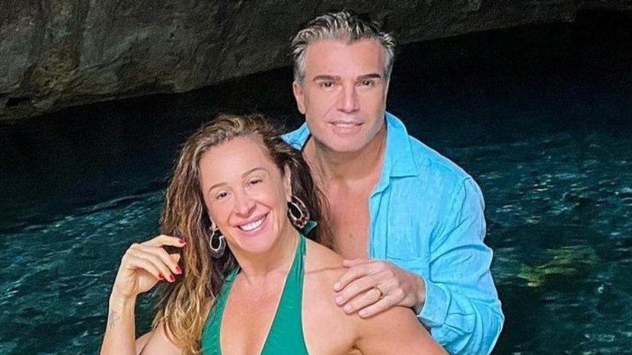 Leia mais sobre o artigo Claudia Raia é elogiada nas redes sociais em foto com marido no México