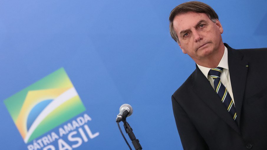 Leia mais sobre o artigo Bolsonaro repete promessa de ‘mudança’ na Petrobras, mas nega interferência