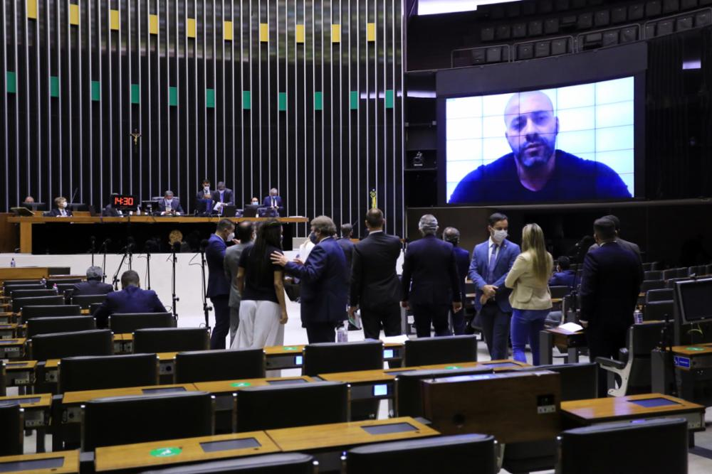 Leia mais sobre o artigo Câmara decide manter prisão do deputado Daniel Silveira