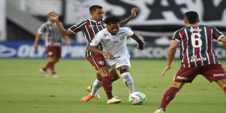 Leia mais sobre o artigo Fluminense sai na frente na Vila Belmiro, mas Santos consegue empate no fim