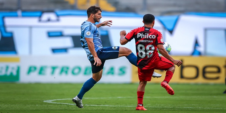 Leia mais sobre o artigo Athletico perde do Grêmio e no final da partida dois jogadores são expulsos