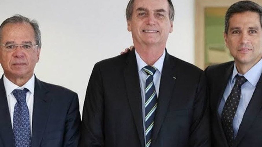 Leia mais sobre o artigo Bolsonaro anuncia que dará posse aos novos ministros nesta quarta-feira