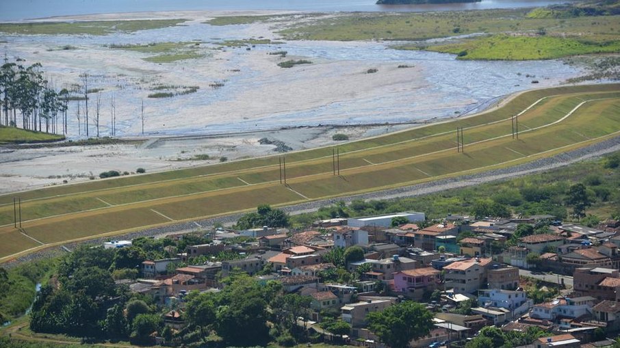 Leia mais sobre o artigo Vale retira nível de emergência de barragem interditada desde 2019 em MG