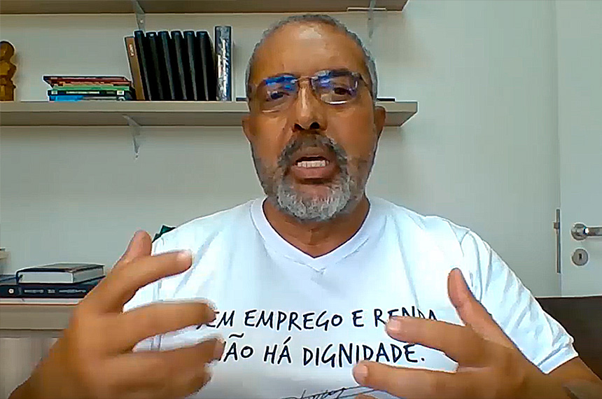 Leia mais sobre o artigo Segundo Paim, é necessária uma mobilização nacional para exigir vacinação para todos