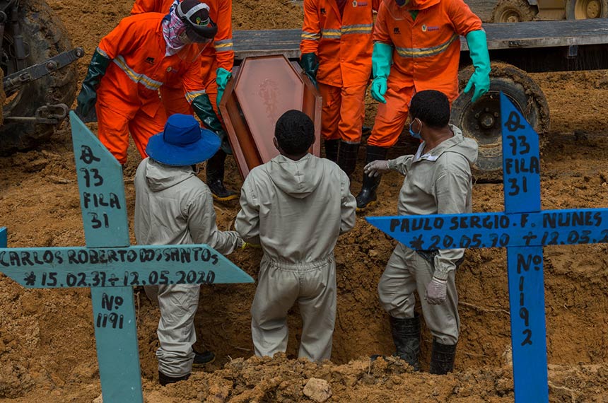 Leia mais sobre o artigo Senadores lamentam marca de 250 mil mortes por covid-19 no Brasil