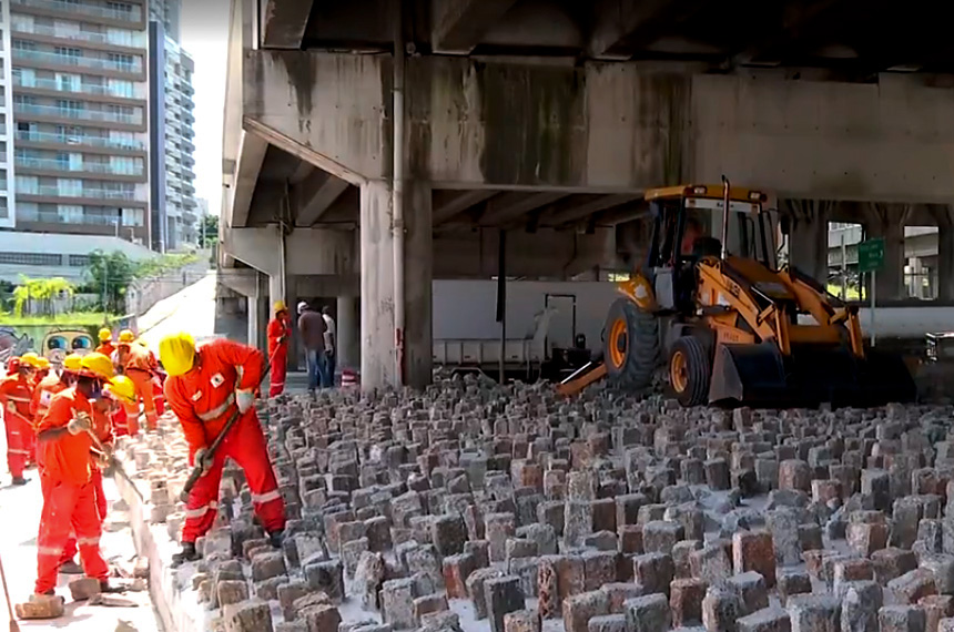 Leia mais sobre o artigo Projeto proíbe técnica de arquitetura que afasta moradores de rua