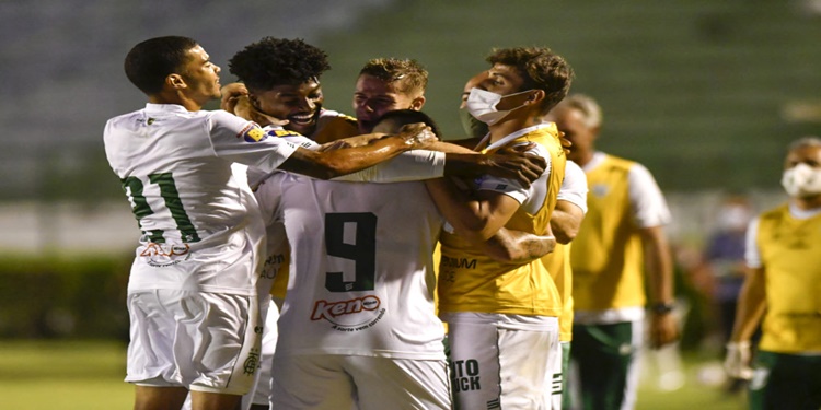 Leia mais sobre o artigo Fora de casa, América vence o Athletic e segue invicto no Campeonato Mineiro