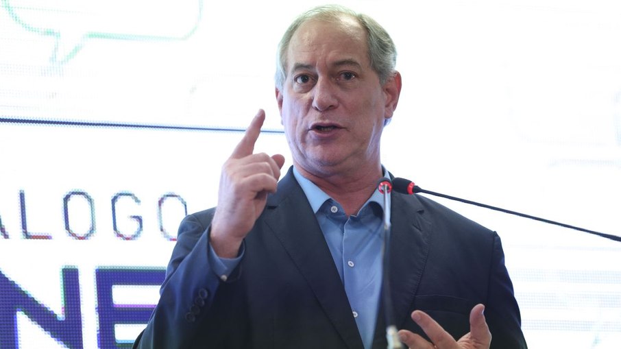 Leia mais sobre o artigo Ciro Gomes sobre candidatura de Lula: “Não contem comigo para esse circo”