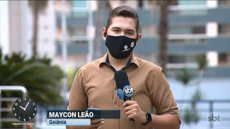 Leia mais sobre o artigo Repórter do SBT é agredido ao vivo por homem com camiseta da seleção